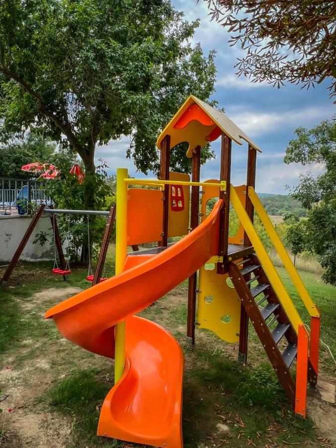 קיטן Rilena Hotel מראה חיצוני תמונה