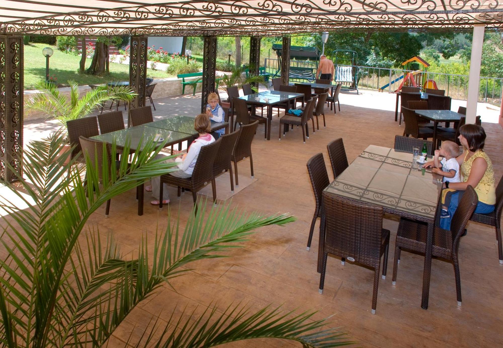 קיטן Rilena Hotel מראה חיצוני תמונה